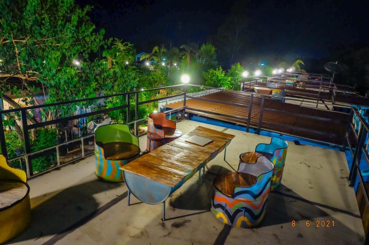 สกายวิวรีสอร์ท ชัยนาท Exterior photo
